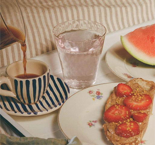 Electrolytes vs Water: Which Is Better for Hydration?